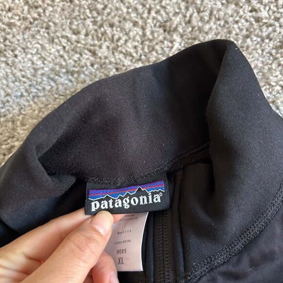 Patagonia Mens XL Black Full-Zip Jacket With Thumb Holes & Zippered Back Pockets - Picture 5 of 10